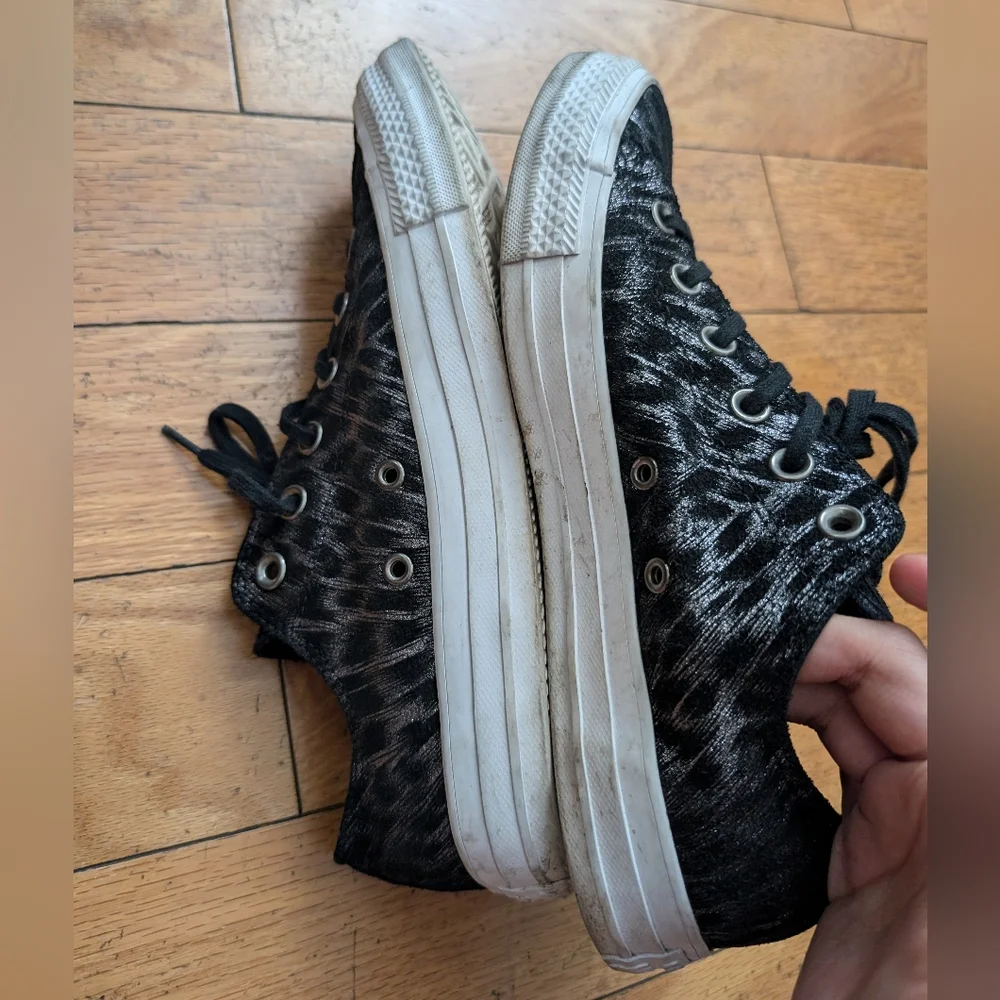 Converse All Star Ox shoes ( size 8.5 ) - Picture 5 of 10